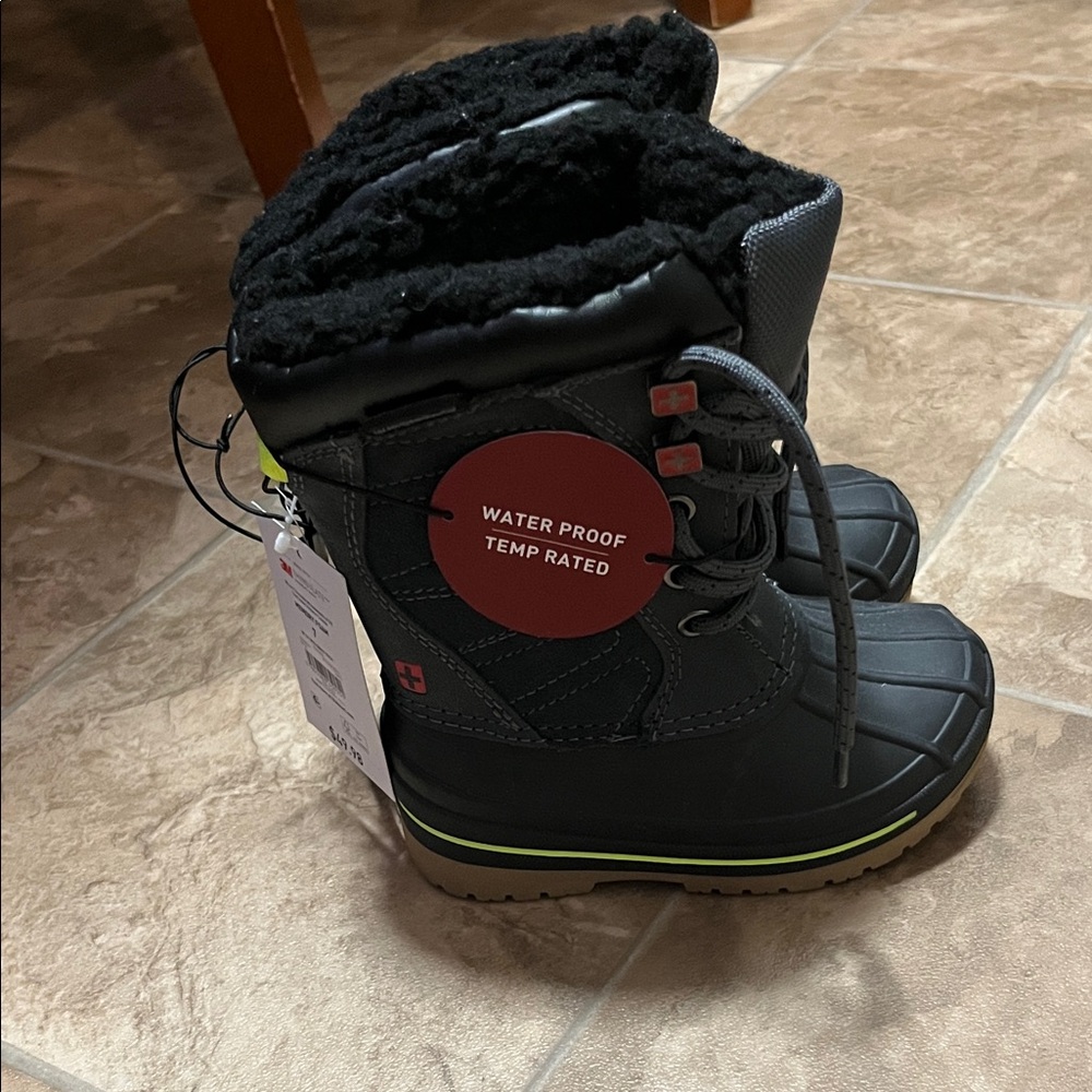 Swiss Tech Insulated Winter Boots - Black